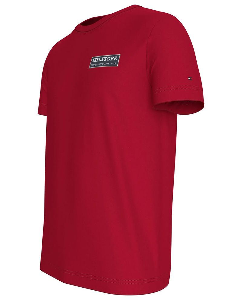 104793997-Camiseta-Tommy-Hilfiger-slim-fit-roja-estampada-para-hombre