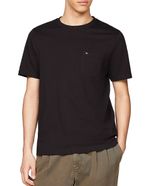 104794011-Camiseta-Tommy-Hilfiger-regular-fit-negra-solida-para-hombre