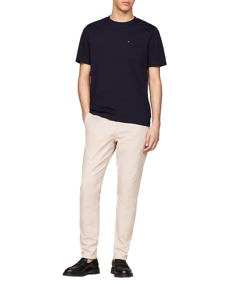 104794024-Camiseta-Tommy-Hilfiger-regular-fit-azul-navy-solida-para-hombre