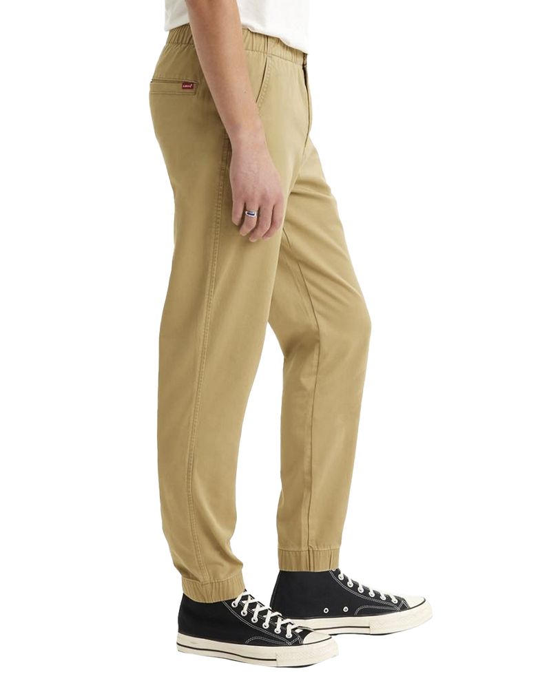 104791093-Pantalon-jogger-Levi-s-beige-solido-para-hombre