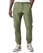 104791101-Pantalon-jogger-Levi-s-verde-solido-para-hombre