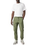 104791101-Pantalon-jogger-Levi-s-verde-solido-para-hombre