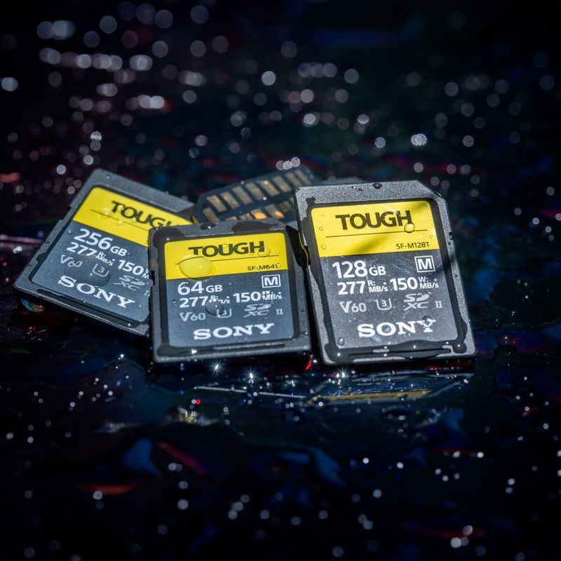 104797800_4