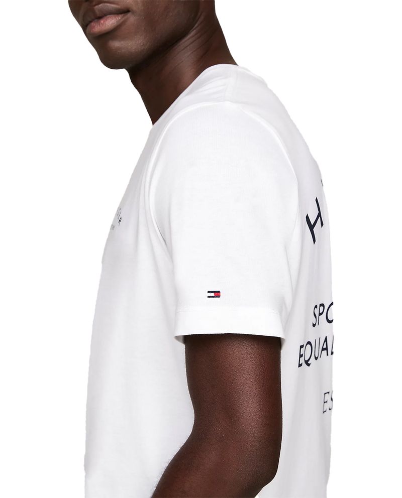 104794094-Camiseta-casual-Tommy-Hilfiger-regular-fit-blanca-Hilfiger-para-hombre