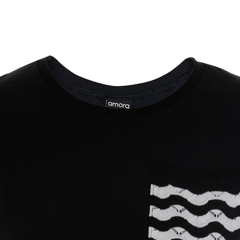 104668086-Blusa-negra-con-estampado-para-niña
