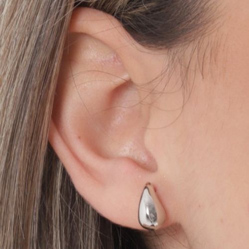 Aretes de plata en forma de gota para mujer