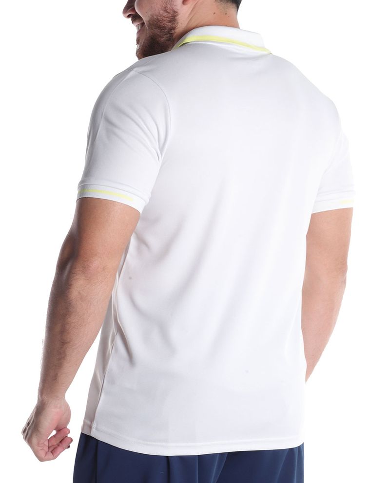 104746911-Camiseta-deportiva-tipo-polo-Umbro-blanca-para-hombre