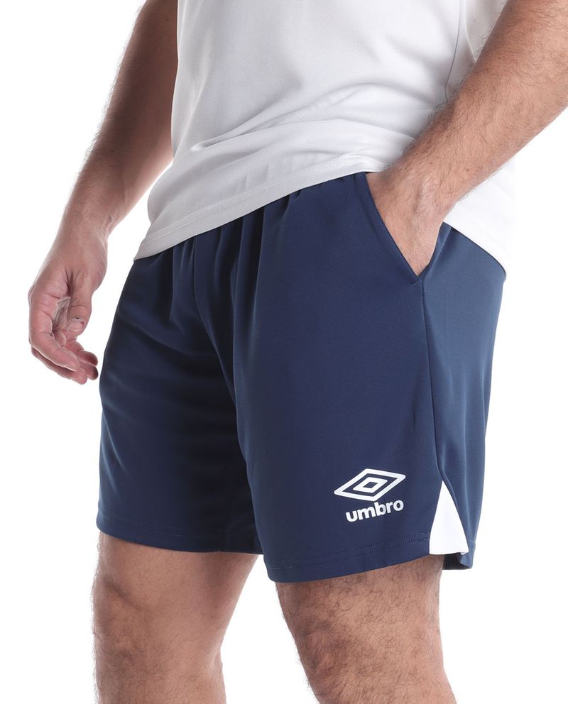 104746927-Short-deportivo-Umbro-azul-navy-solido-para-hombre