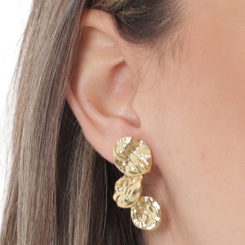 Aretes largos dorados para mujer