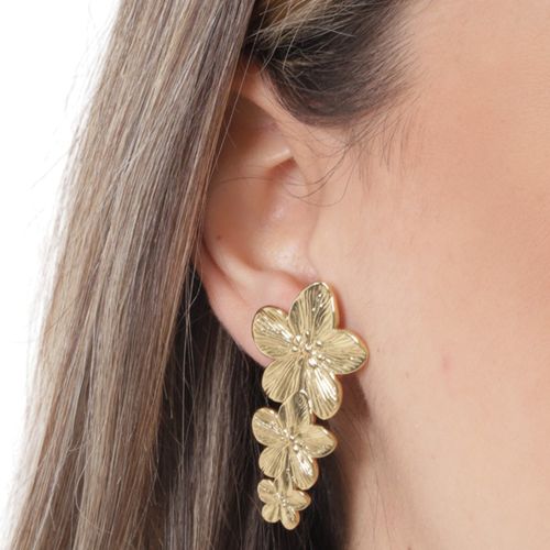 Aretes largos de flores color dorado para mujer