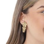 104702017-Aretes-largos-de-flores-color-dorado-para-mujer