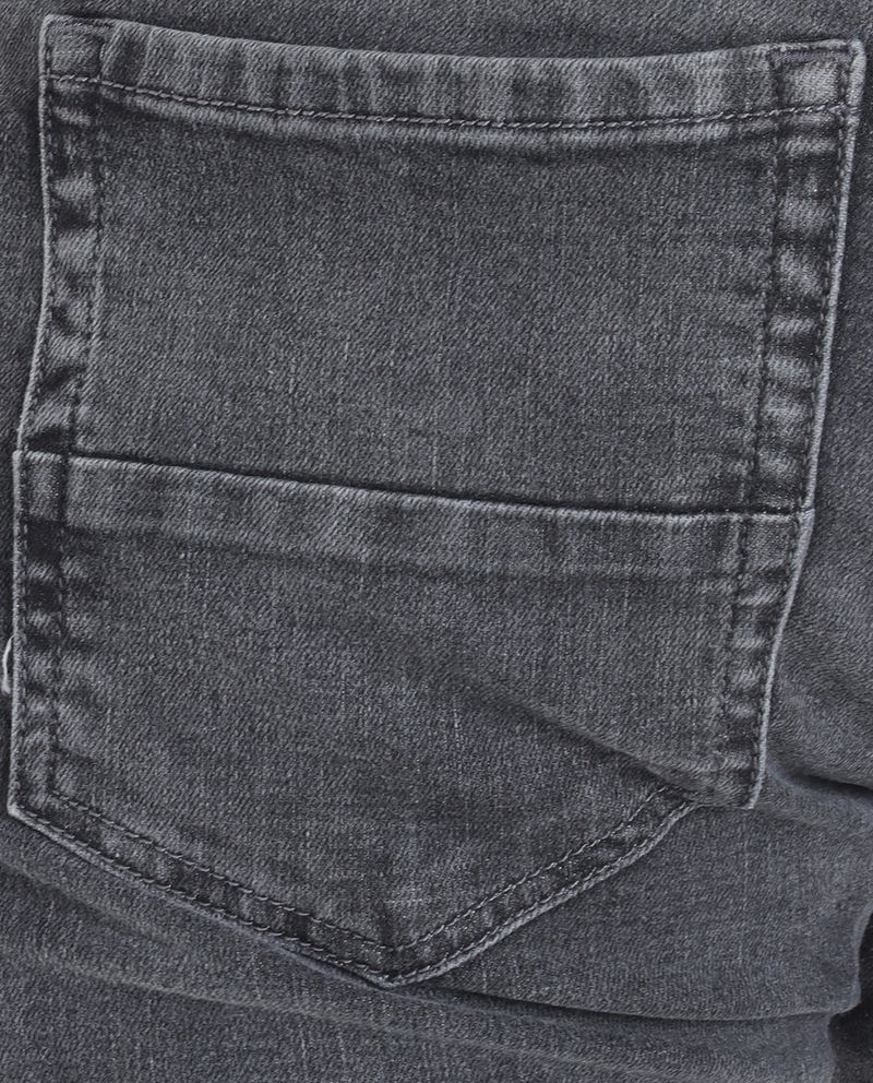 104771307-Jeans-Nautica-Jeans-Co.-tapered-fit-gris-denim-lavado-para-hombre