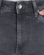 104771307-Jeans-Nautica-Jeans-Co.-tapered-fit-gris-denim-lavado-para-hombre