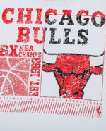 104771734-Camiseta-deportiva-NBA-Chicago-Bulls--blanco-para-hombre