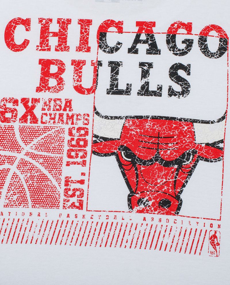 104771734-Camiseta-deportiva-NBA-Chicago-Bulls--blanco-para-hombre