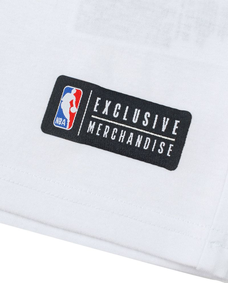 104771734-Camiseta-deportiva-NBA-Chicago-Bulls--blanco-para-hombre