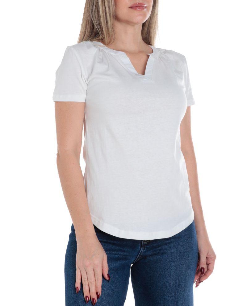 104625938-Camiseta-Sabrina-blanca-de-mangas-cortas-para-mujer