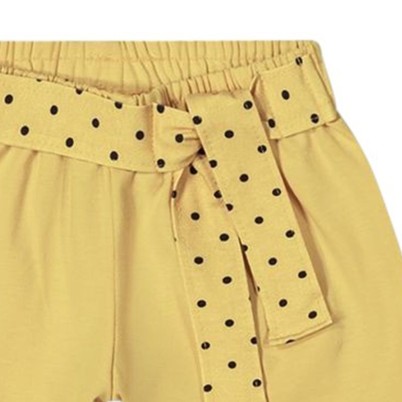 Short-amarillo-con-puntos-para-niña-104789100