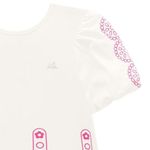 Vestido-blanco-con-estampado-de-flores-para-niña-104783414
