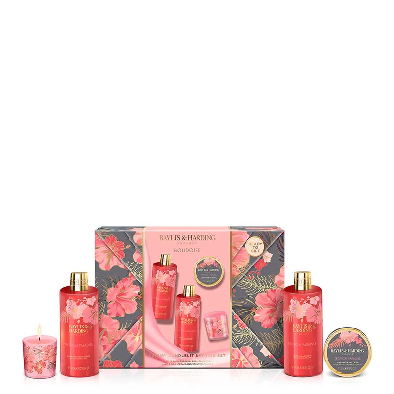 104797569--Set-Boudoire-Luxury-