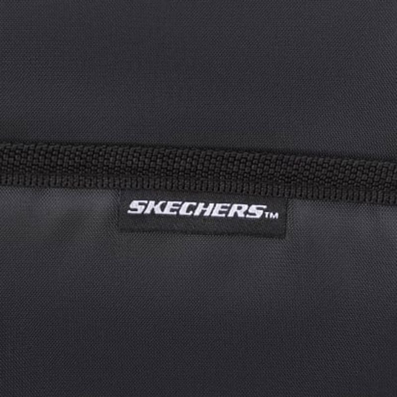 104797699-Mochila-Skeachers-juvenil-negra-12x18x6-pulgadas