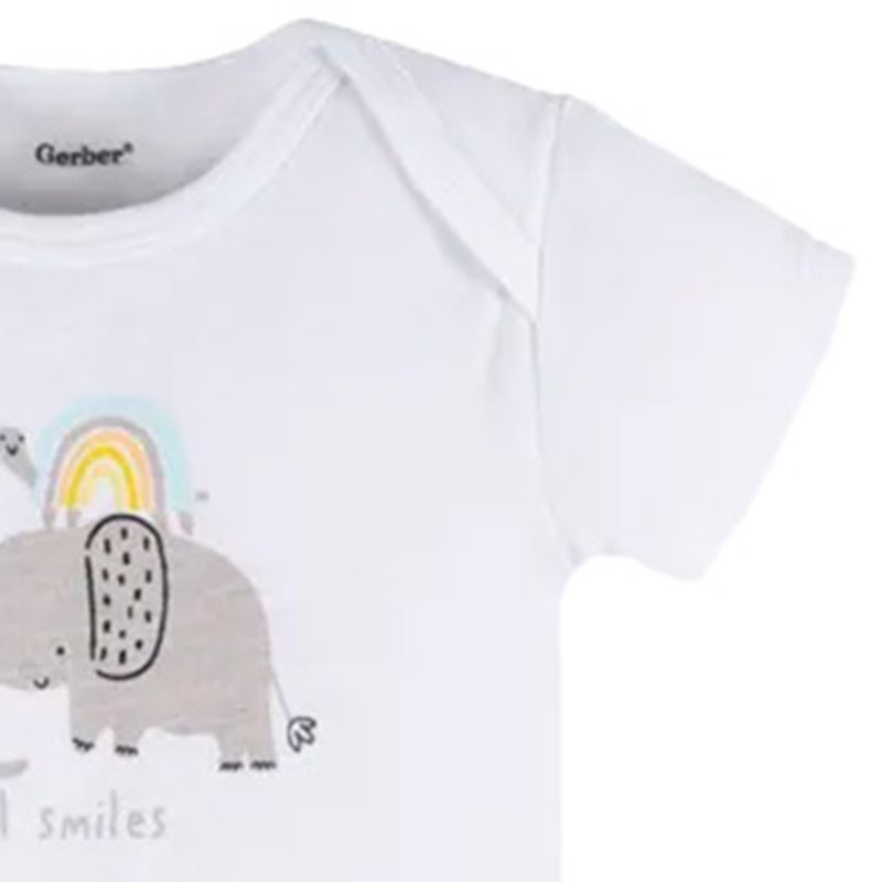 Mameluco-blanco-con-estampado-para-bebe-niño-104735695