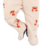 Pijama-beige-con-estampado-para-bebe-niño-104735712