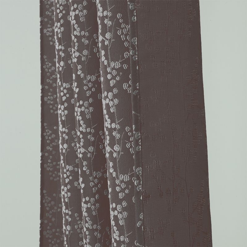 104767702-4