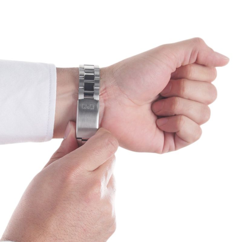 104782573-Reloj-QQ-analogo-de-metal-plateado-para-hombre