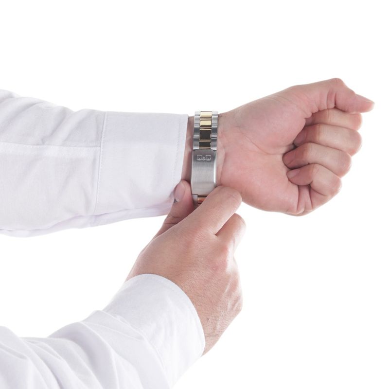 104782575-Reloj-QQ-analogo-de-metal-bicolor-para-hombre