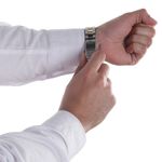 104782578-Reloj-QQ-analogo-de-metal-bicolor-para-hombre