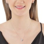 101457554-Set-de-cadena-con-dije-y-aretes-plateados-para-mujer