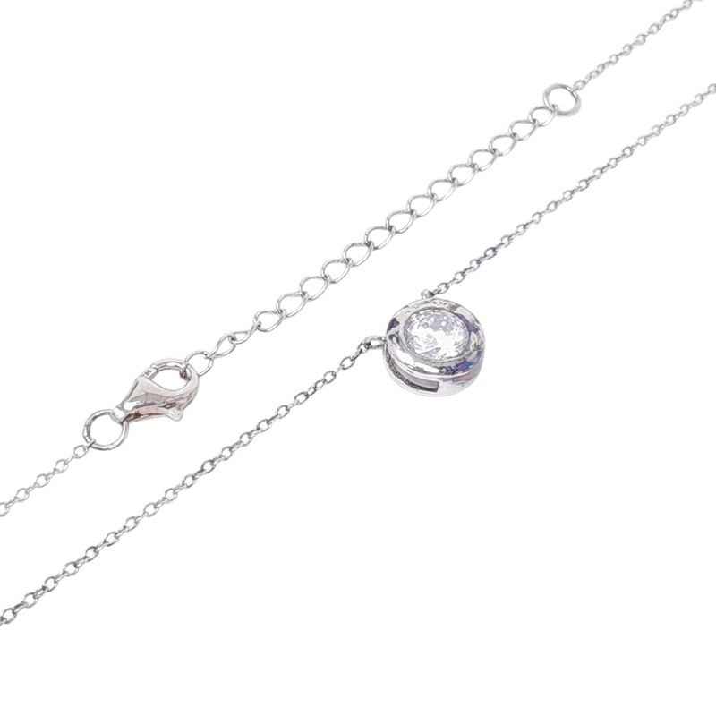 101457554-Set-de-cadena-con-dije-y-aretes-plateados-para-mujer