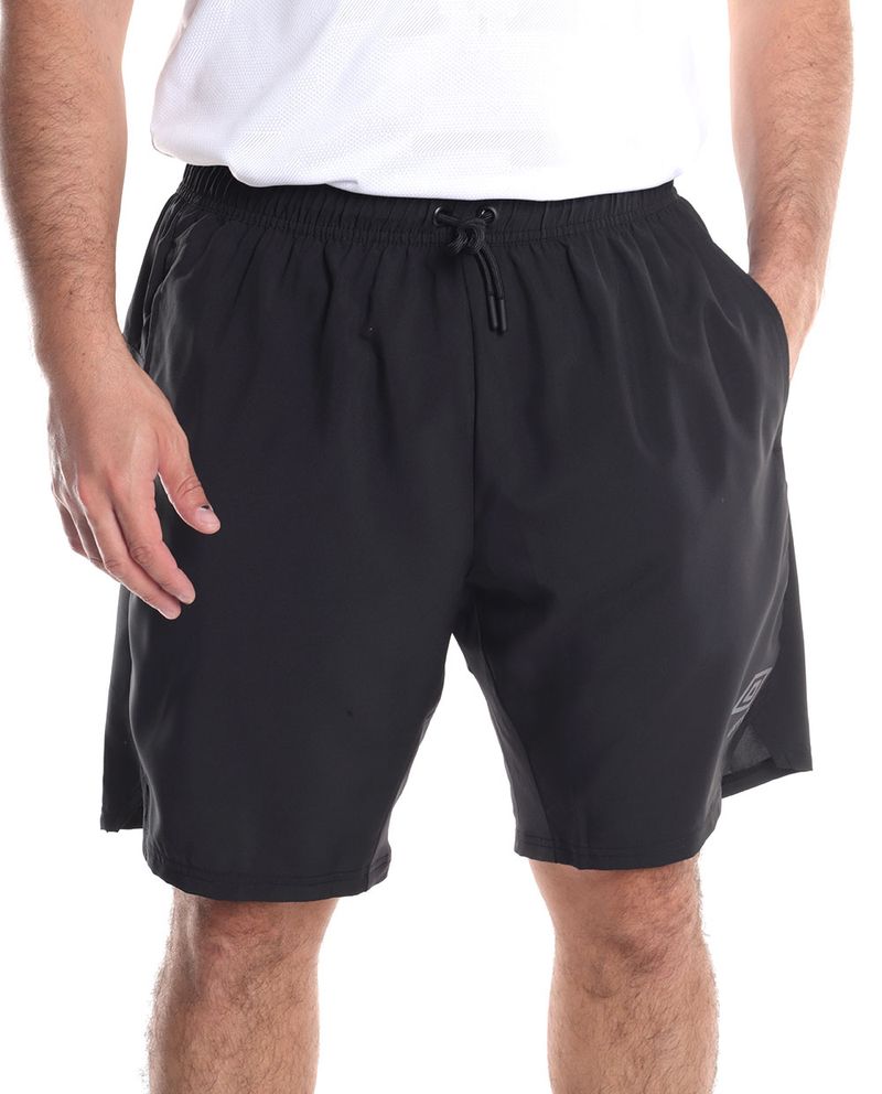 104699464-Short-deportivo-Umbro-negro-estampado-para-hombre