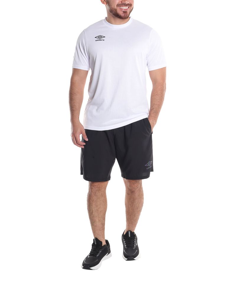 104699464-Short-deportivo-Umbro-negro-estampado-para-hombre