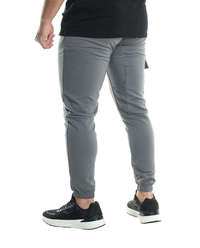 104761967-Jogger-cargo-deportivo-Everlast-gris-estampado-para-hombre