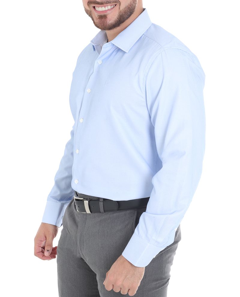 104802596-Camisa-formal-Oscar-de-la-Renta-tailored-fit-celeste-con-mini-cuadros-para-hombre