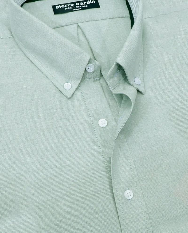 103953195-Camisa-slim-fit-oxford-Pierre-Cardin-verde-heather-para-hombre