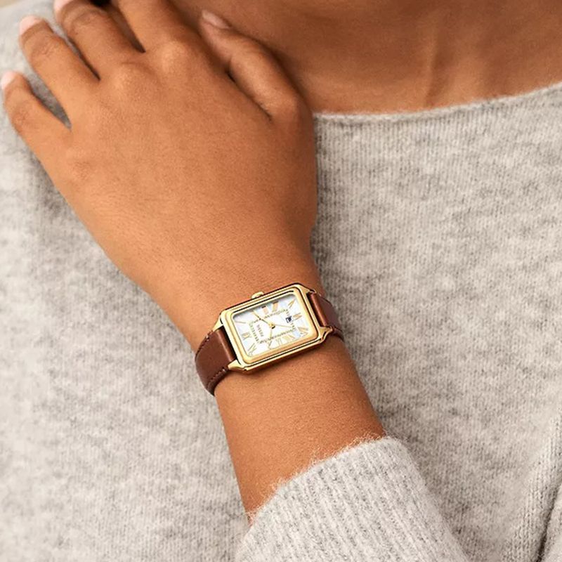 104539377-Reloj-Fossil-analogo-de-cuero-cafe-para-mujer