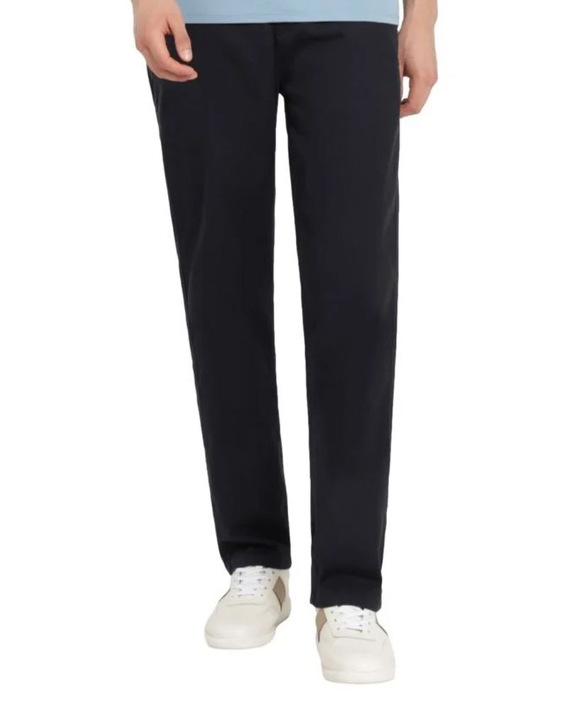 104789368-Pantalon-chino-slim-fit-Dockers-negro-solido-para-hombre