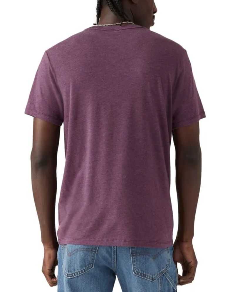 104791165-Camiseta-regular-fit-Levi-s-morada-estampada-para-hombre