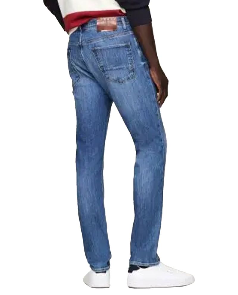 104804552-Jeans-Tommy-Hilfiger-slim-fit-azul-denim-lavado-para-hombre