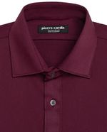 104805601-Camisa-formal-Pierre-Cardin-slim-fit-color-vino-solida-para-hombre
