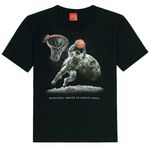 Camiseta-negra-con-estampado-para-niño-104801359