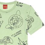 Camiseta-verde-con-estampado-para-niño-104801386