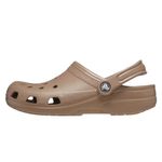 104825258-Crocs-clasico-color-cafe-para-hombre