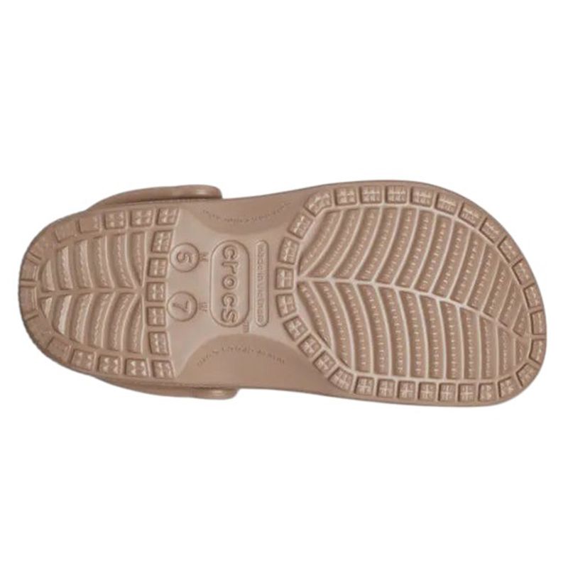 104825258-Crocs-clasico-color-cafe-para-hombre