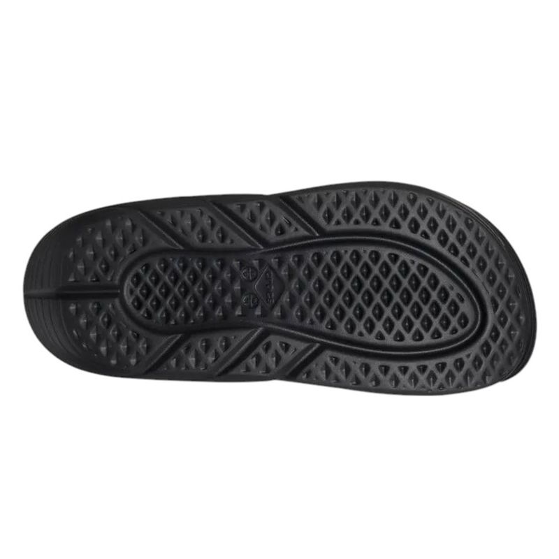 104825267-Crocs-clasico-color-negro-para-hombre