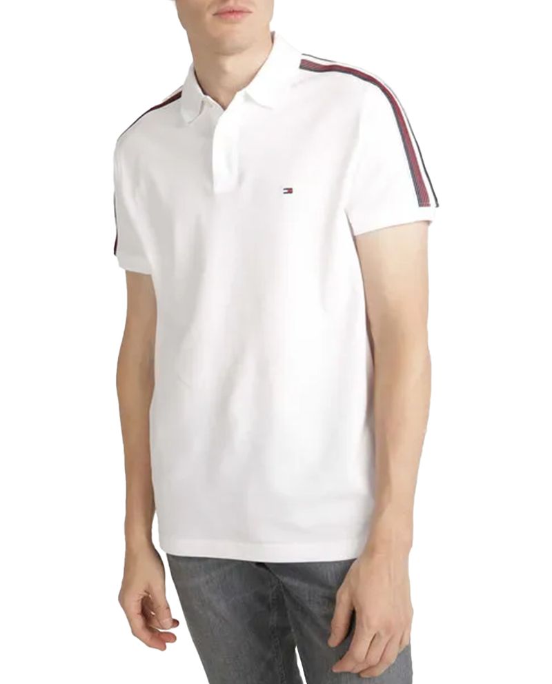 104804302-Camisa-polo-regular-fit-Tommy-Hilfiger-blanca-solida-para-hombre