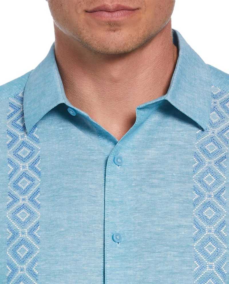 104808700-3-Camisa-guayabera-Cubavera-regular-fit-celeste-heather-con-bordado-para-hombre